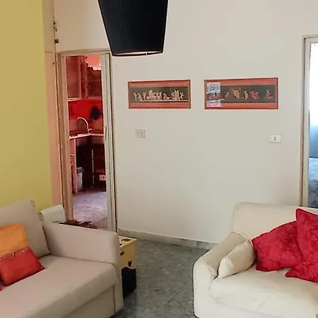 Brighting Penthouse And Balcony בארי